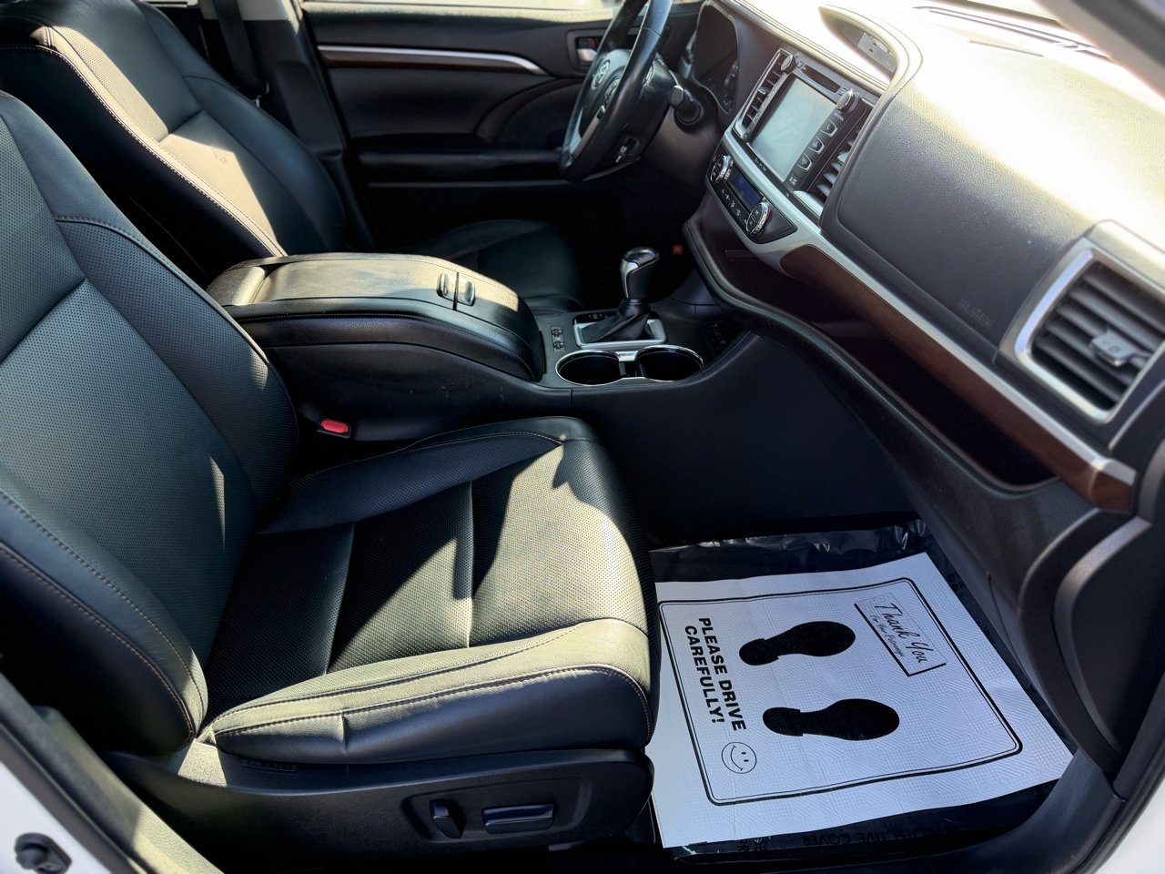Used 2016 Toyota Highlander Limited image 31