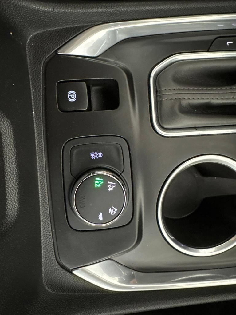Used 2020 Chevrolet Traverse LT w/ LPO, Floor Liner Package AWD/4WD image 27
