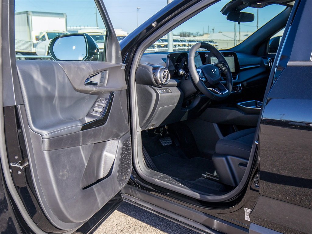 New 2026 Chevrolet Equinox LT w/ Midnight Edition image 23