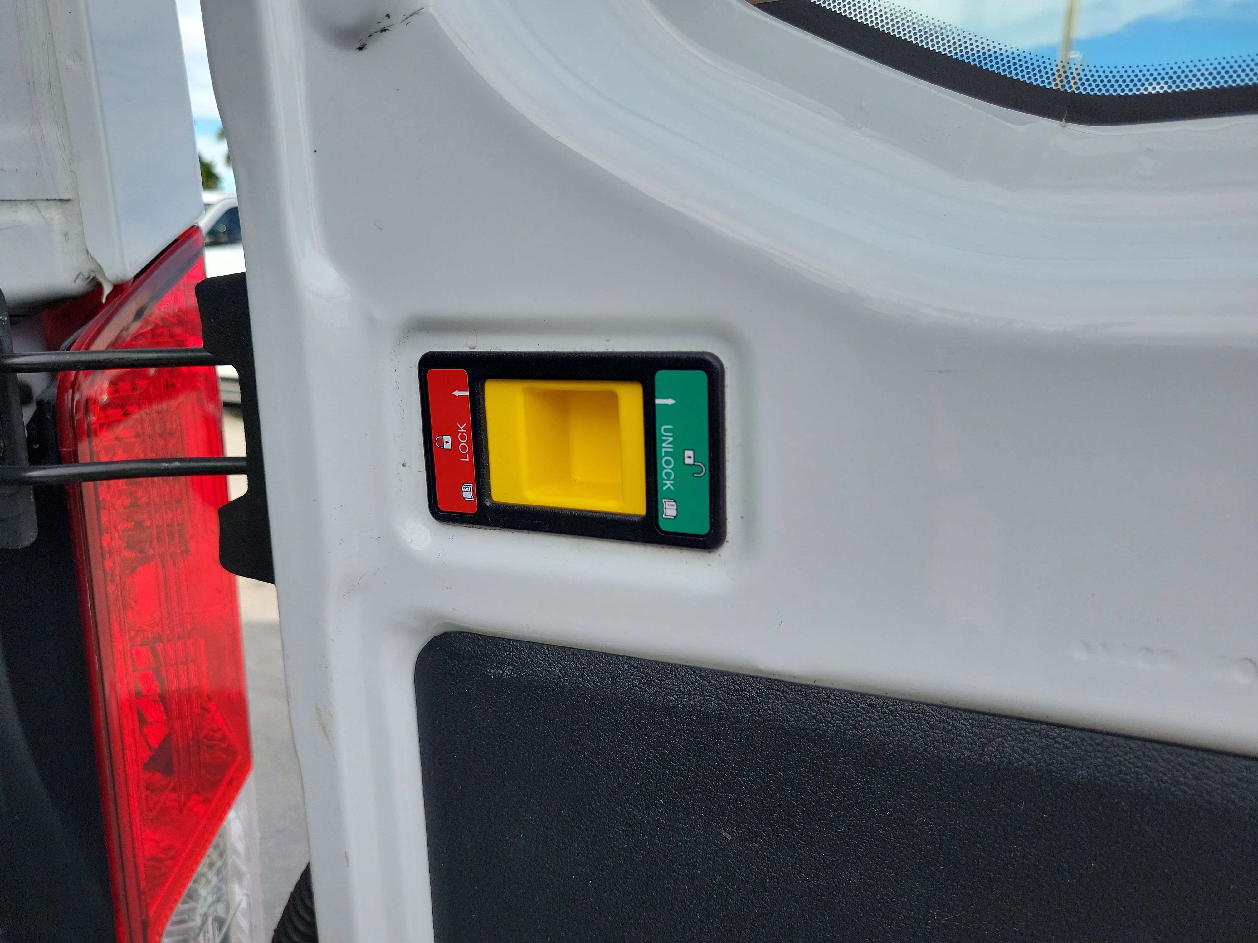 Used 2024 Ford Transit 250 Low Roof w/ Exterior Upgrade Package image 15