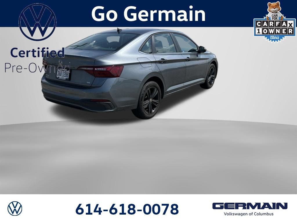 Used 2023 Volkswagen Jetta SE w/ Panoramic Sunroof Package FWD image 8
