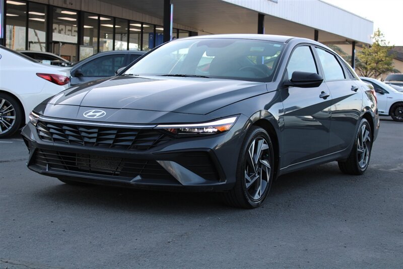 Used 2025 Hyundai Elantra Sport FWD image 10