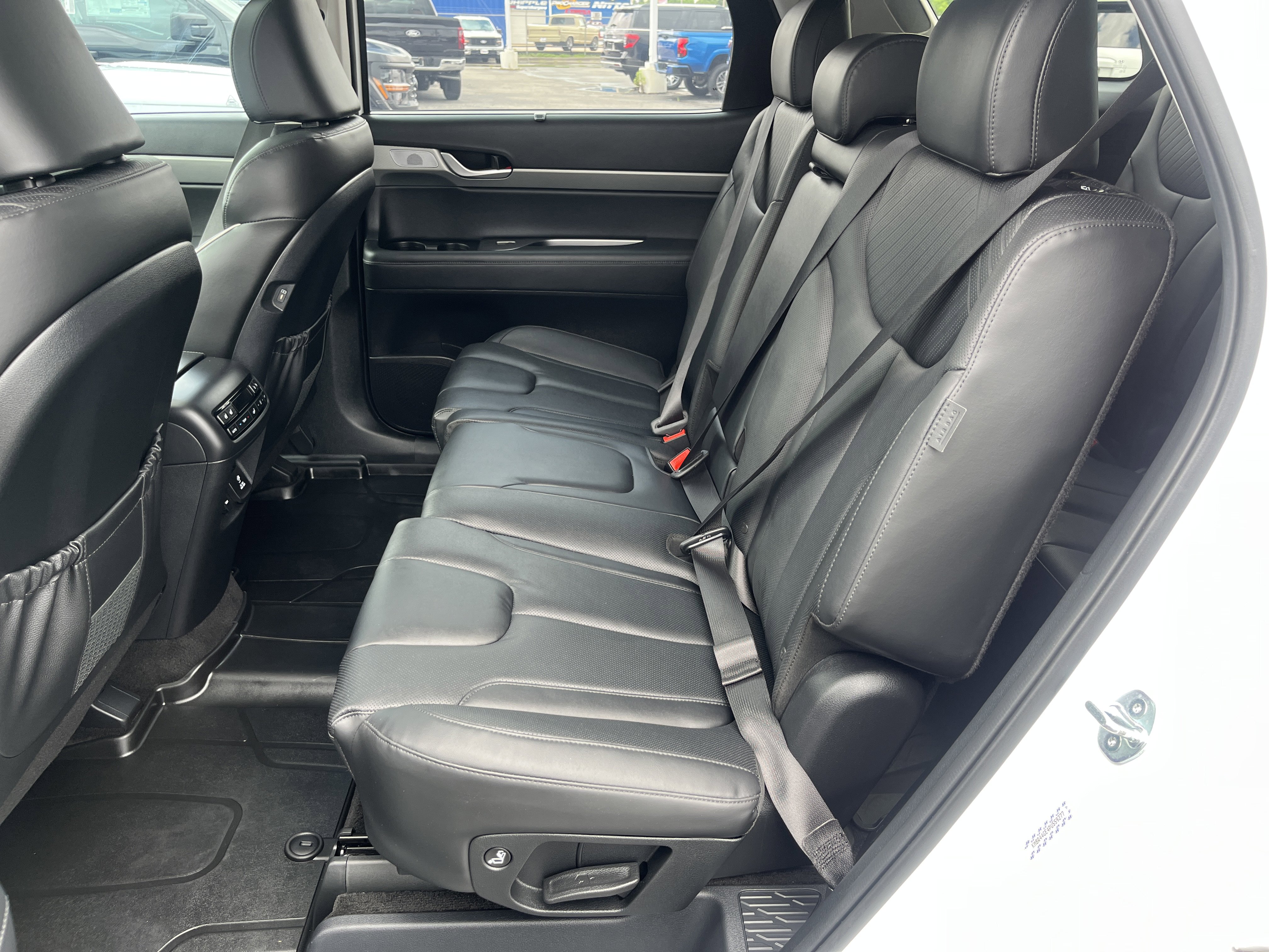 Used 2023 Hyundai Palisade SEL FWD image 37