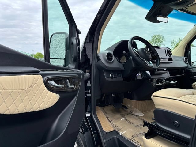 Used 2021 Mercedes-Benz Sprinter 3500 image 20