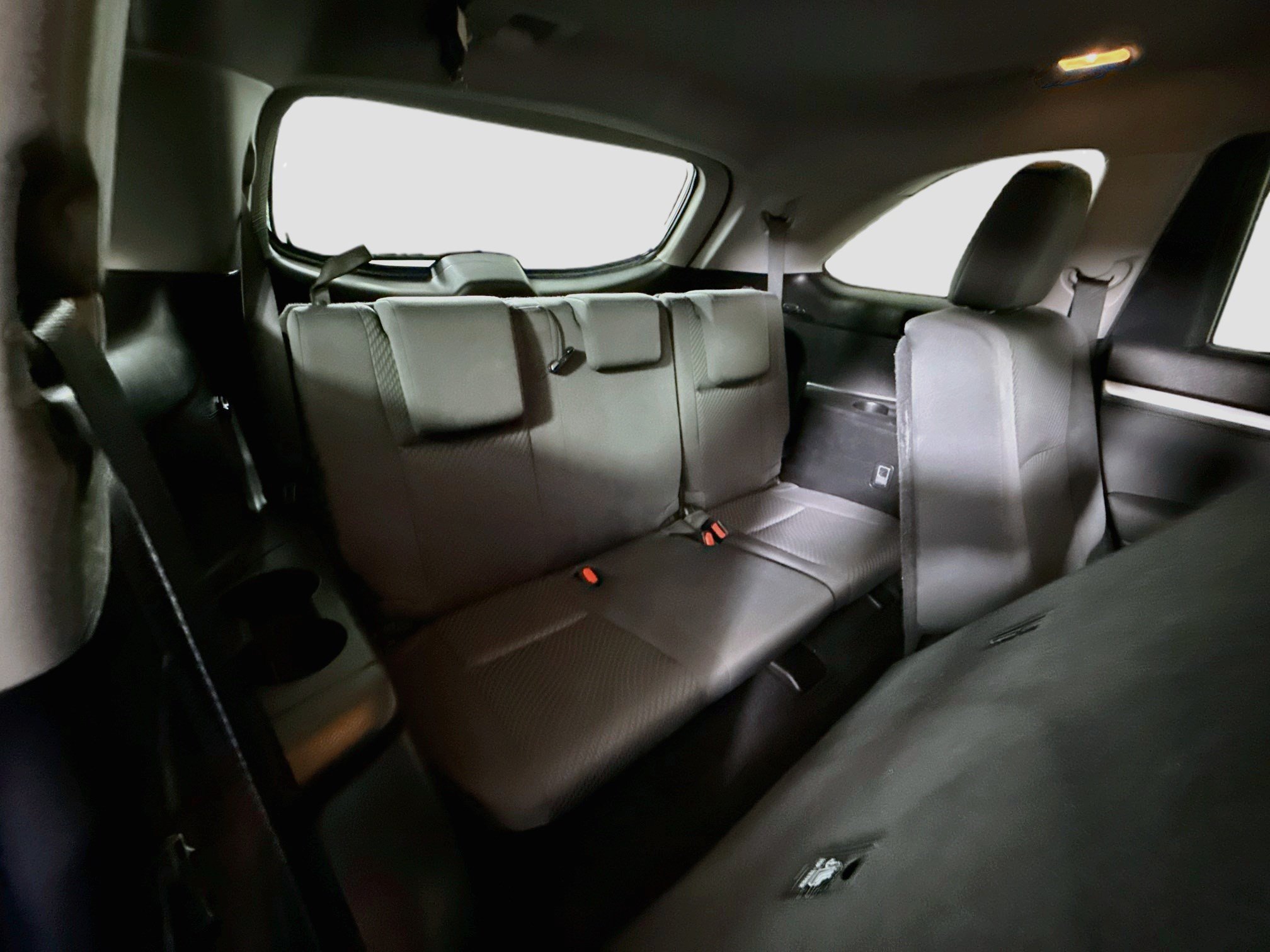 Used 2019 Toyota Highlander LE FWD image 40