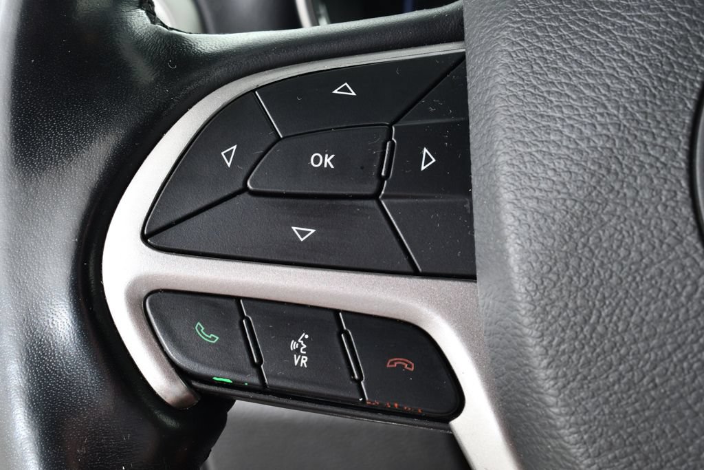 Used 2021 Jeep Grand Cherokee Laredo X AWD/4WD image 32