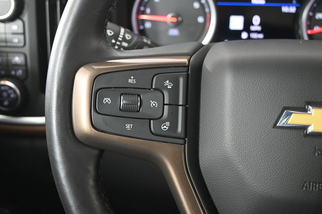 Used 2022 Chevrolet Silverado 1500 High Country w/ Technology Package image 38