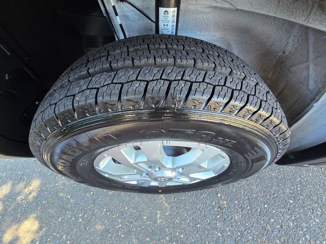 Used 2025 RAM ProMaster 2500 w/ Crew Van Package FWD image 28