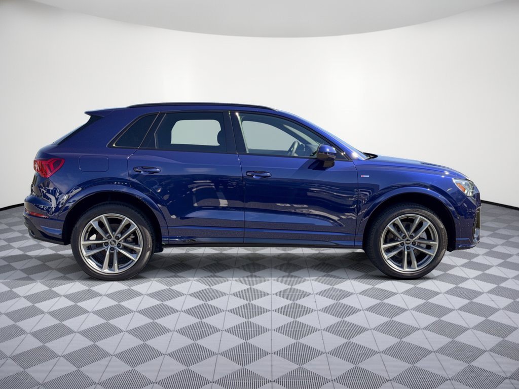 Certified 2025 Audi Q3 2.0T Premium w/ Convenience Package AWD/4WD image 8