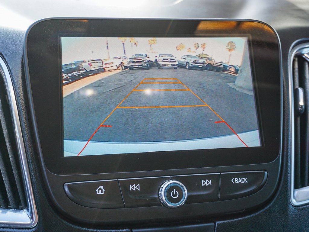 Used 2017 Chevrolet Malibu LT w/ Driver Confidence Package image 24