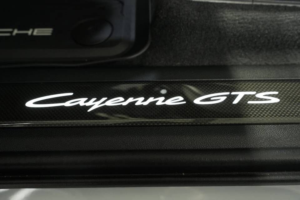 New 2026 Porsche Cayenne GTS image 33