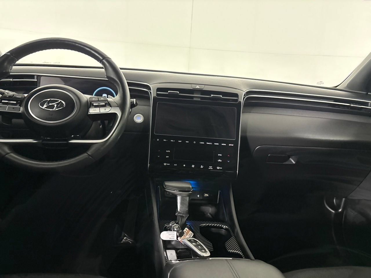Used 2022 Hyundai Santa Cruz Limited AWD/4WD image 25