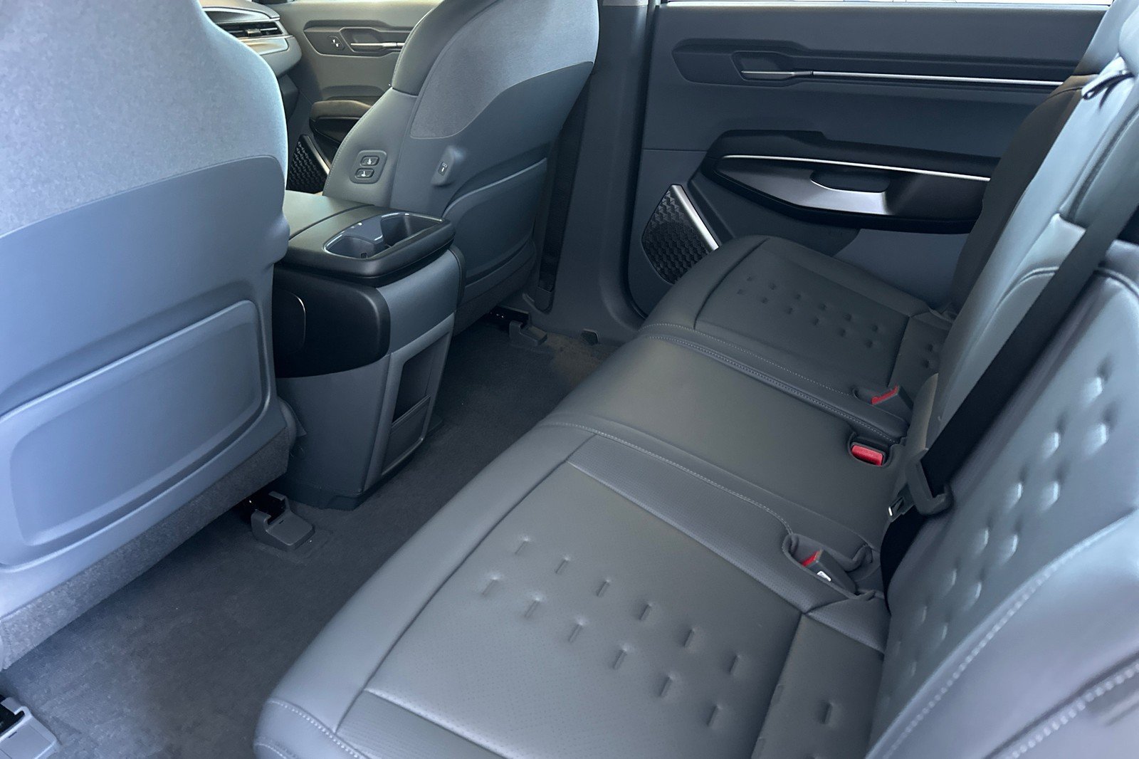 New 2026 Kia EV9 Wind AWD/4WD image 12