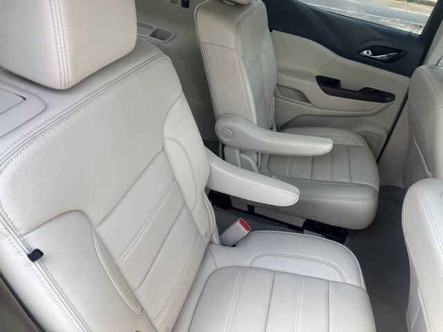 Used 2023 GMC Acadia Denali AWD/4WD image 18