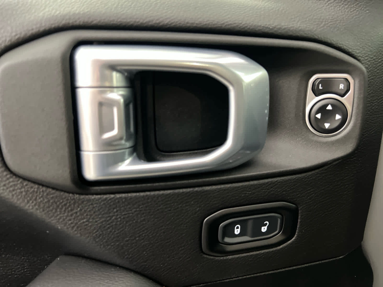 Used 2021 Jeep Gladiator Mojave image 14