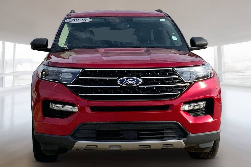 Used 2020 Ford Explorer XLT w/ Equipment Group 202A image 3