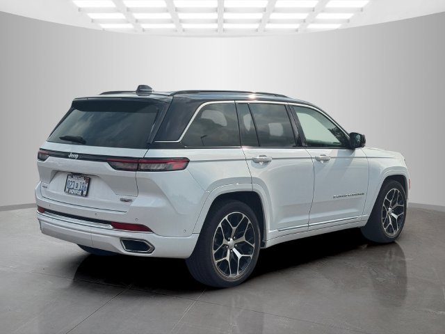 Used 2025 Jeep Grand Cherokee Summit AWD/4WD image 7