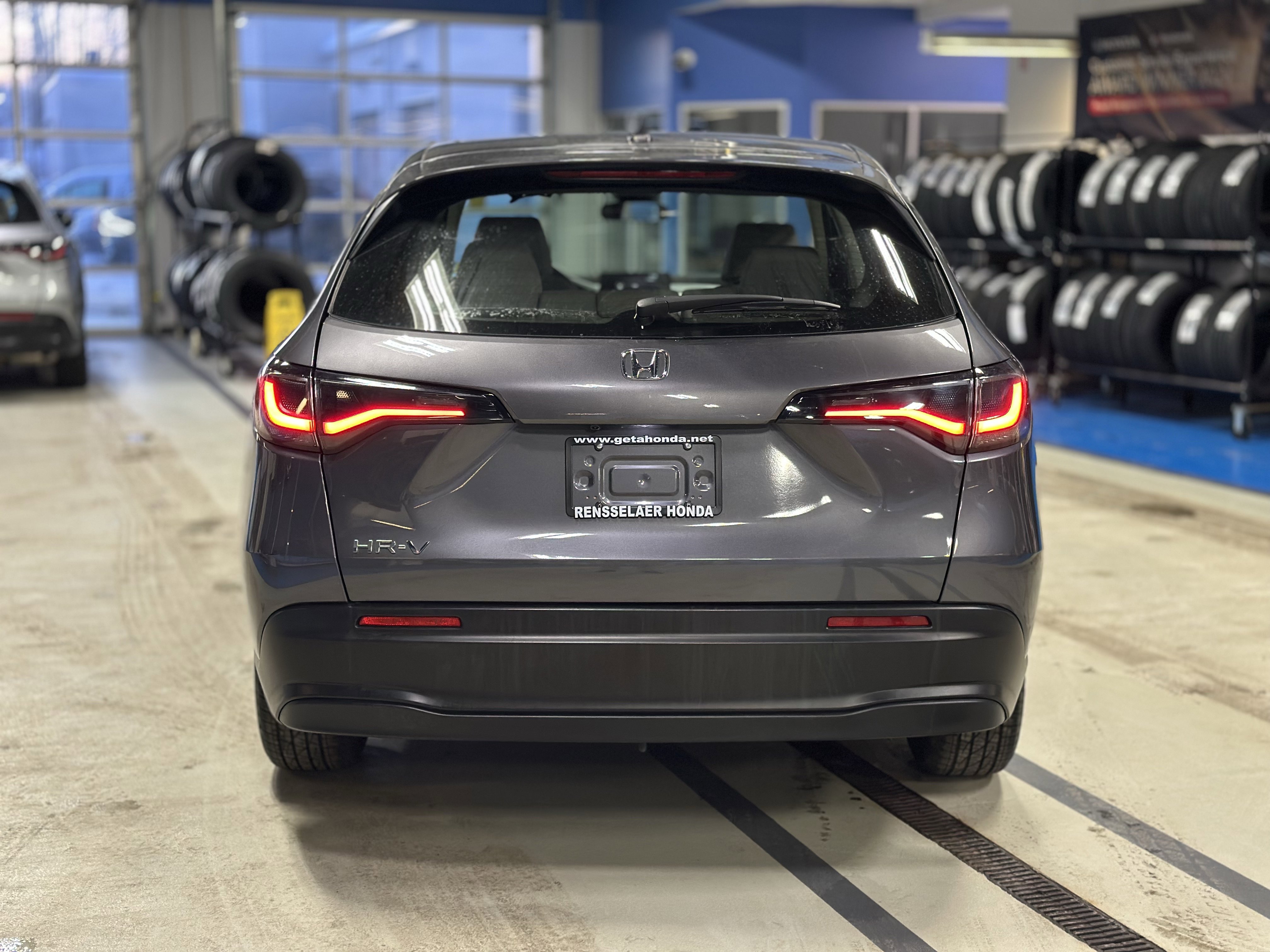 Used 2023 Honda HR-V LX image 5