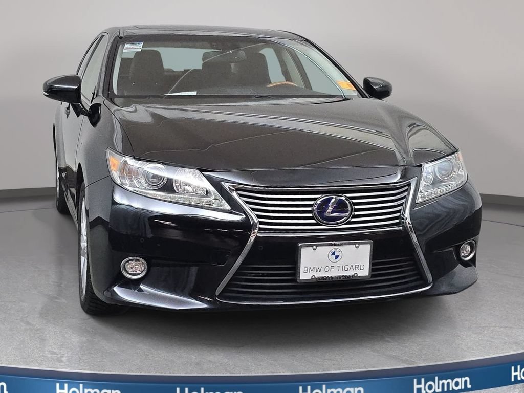 Used 2015 Lexus ES 300h w/ Navigation System Package FWD image 2