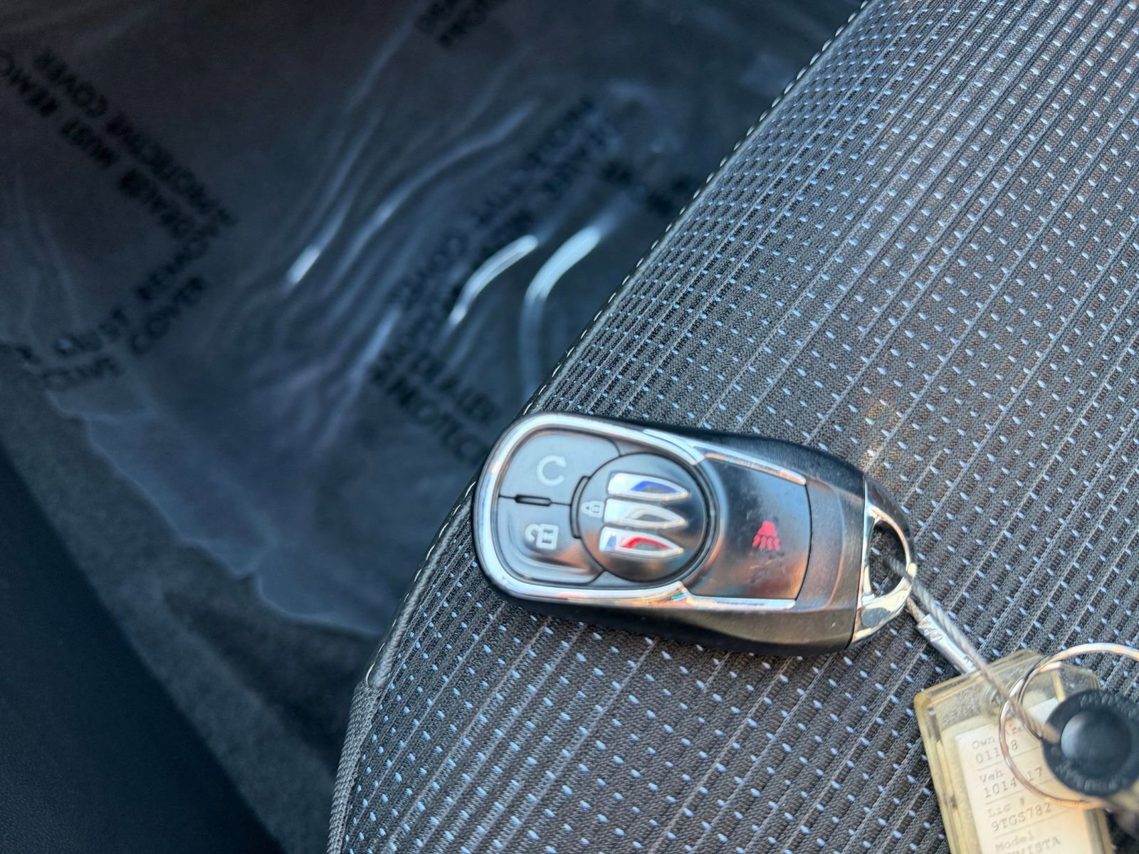 Used 2025 Buick Envista Preferred image 23