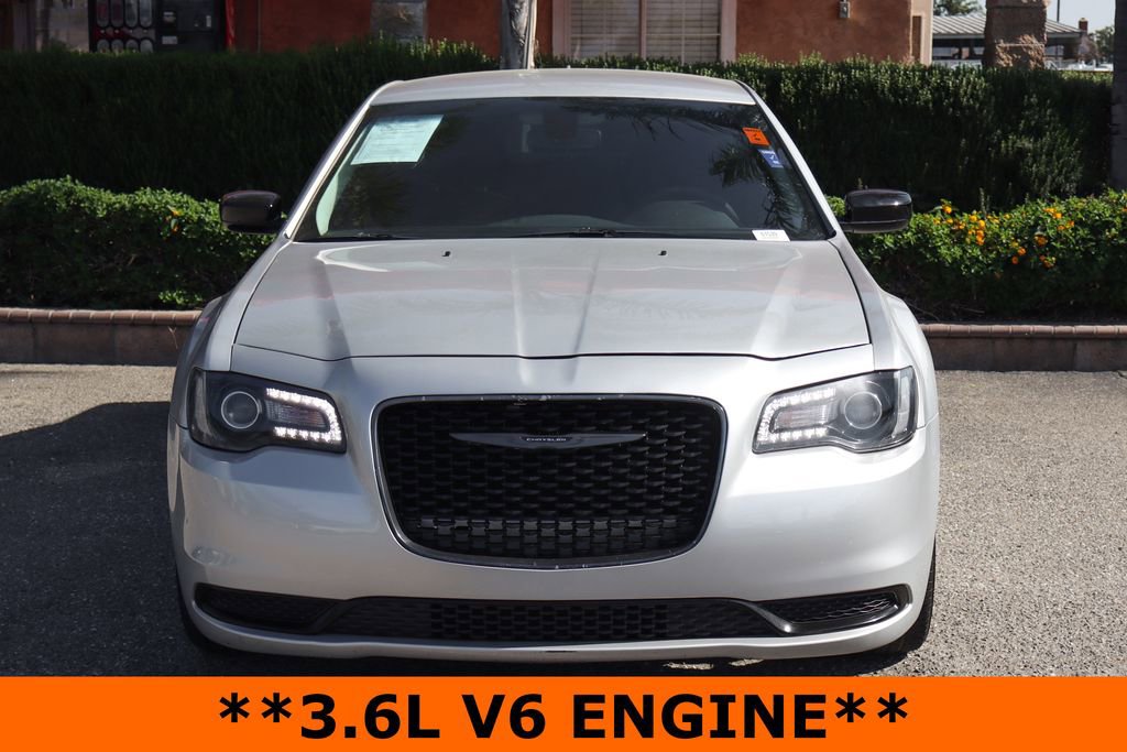 Used 2023 Chrysler 300 Touring w/ Sport Appearance Package RWD image 3