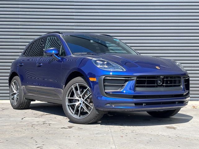 Certified 2026 Porsche Macan image 9