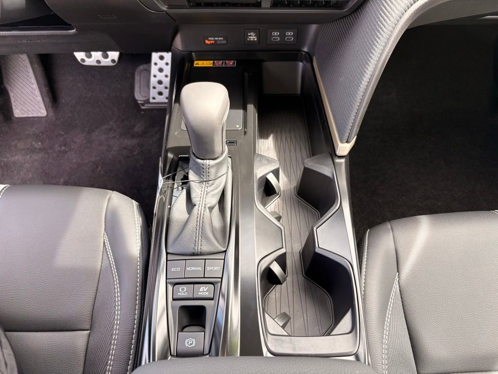 Used 2026 Toyota Camry SE FWD image 18