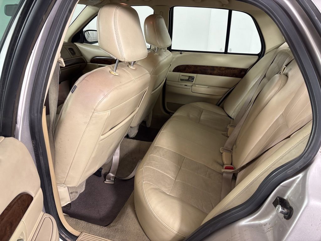 Used 2010 Mercury Grand Marquis LS image 24