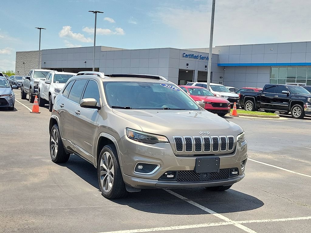 Used 2019 Jeep Cherokee Overland w/ Technology Group AWD/4WD video 1