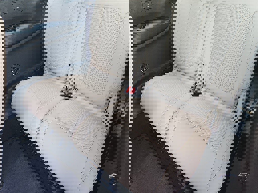 New 2025 Jeep Grand Cherokee L Limited w/ Luxury Tech Group II image 21