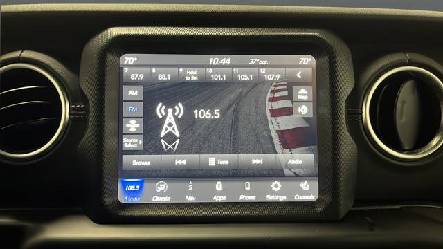 Used 2022 Jeep Wrangler Unlimited Sahara w/ Cold Weather Group image 29