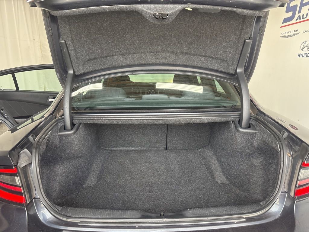Used 2019 Dodge Charger SXT RWD image 8