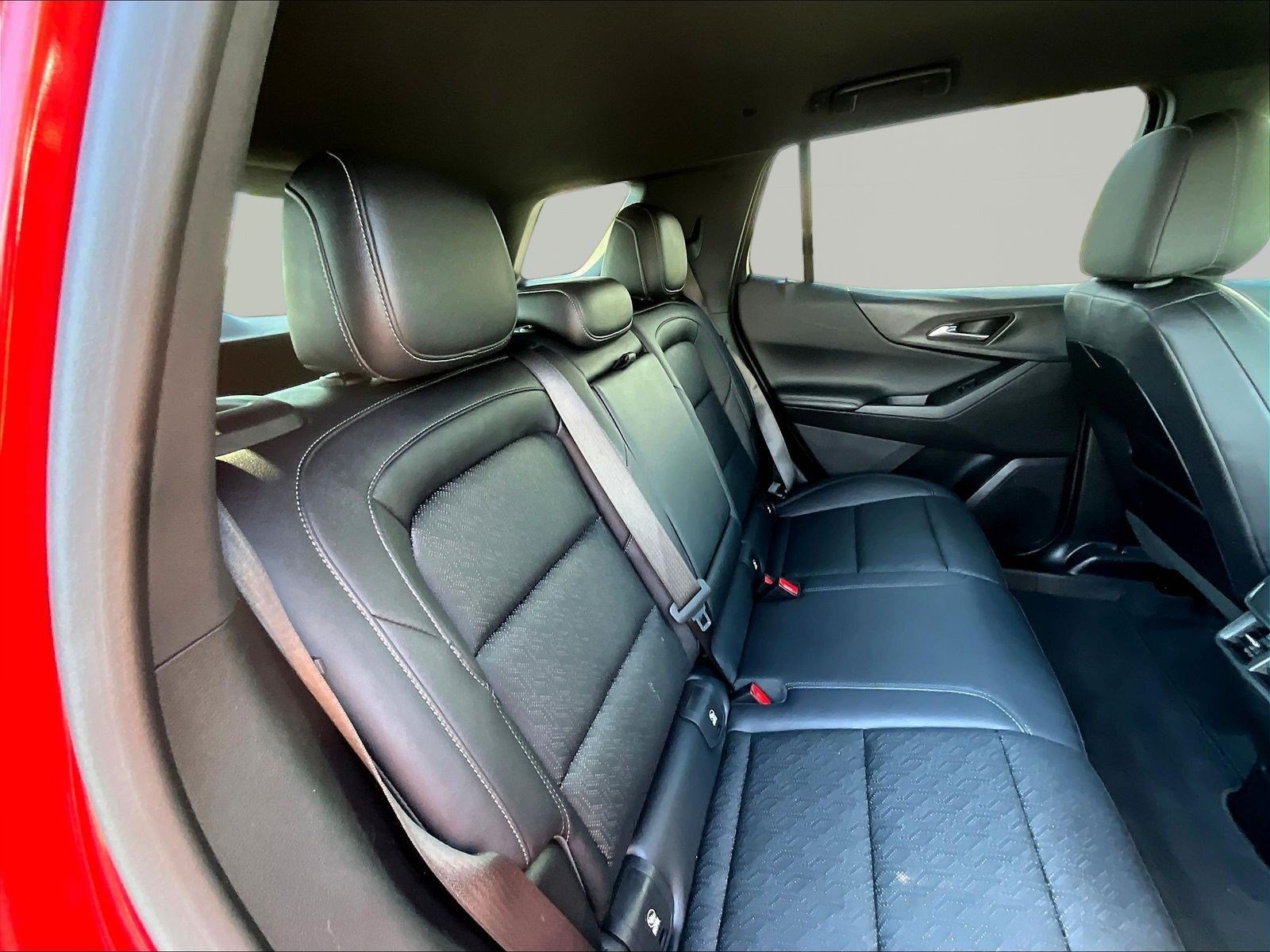 Used 2025 Chevrolet Equinox LT w/ Convenience Package II FWD image 25