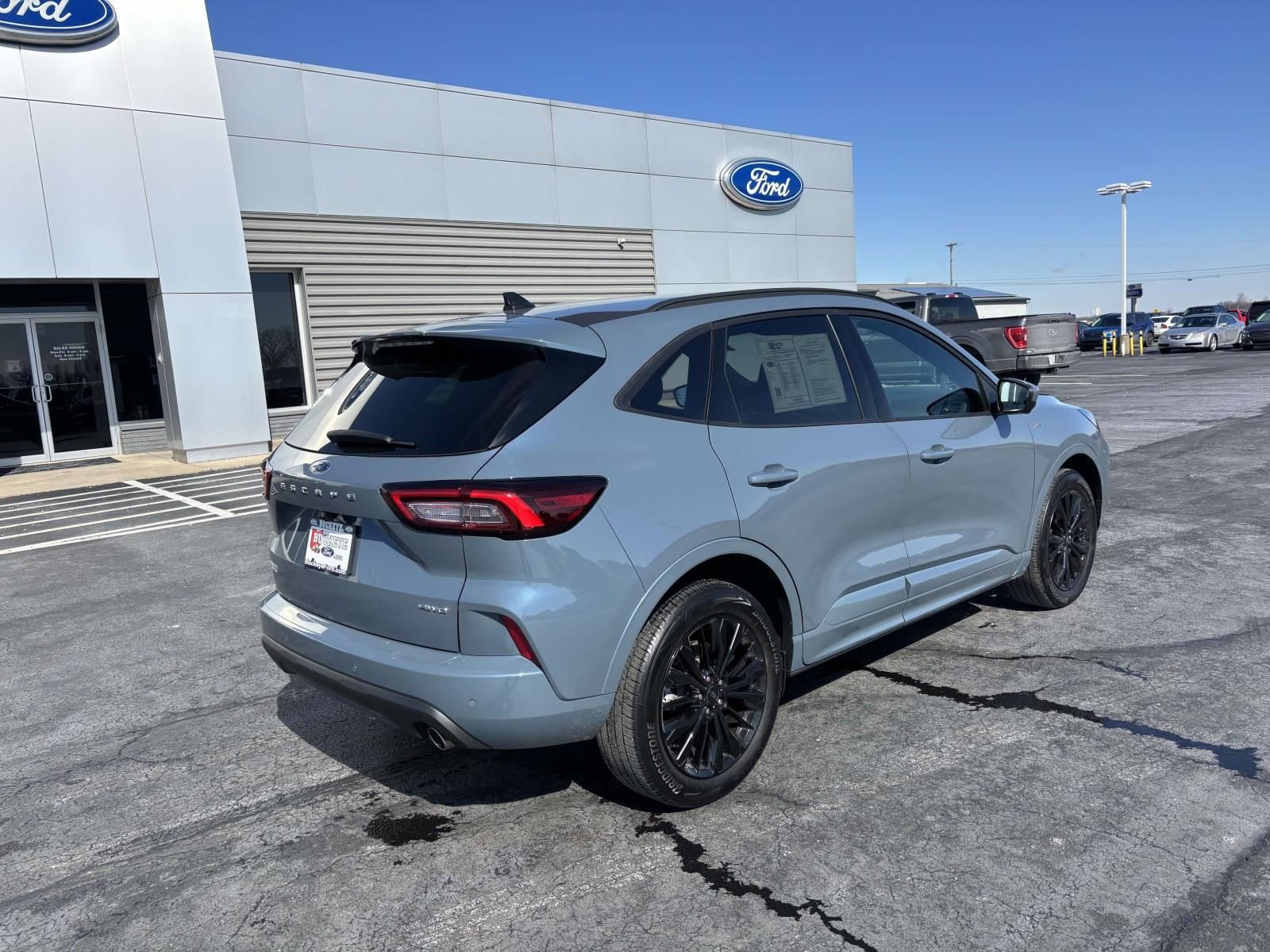 Used 2023 Ford Escape ST-Line Elite image 9