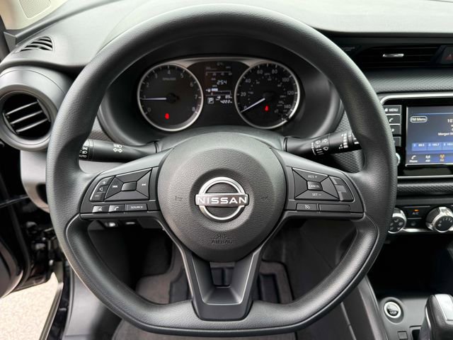 Used 2025 Nissan Kicks Play S FWD image 12
