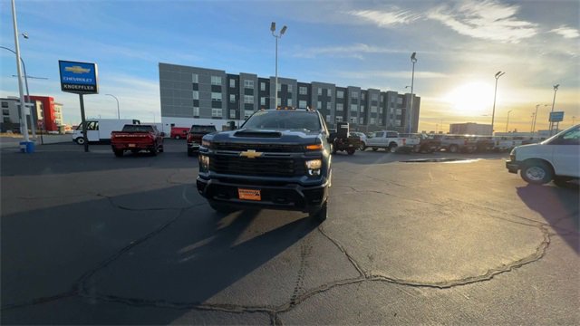 Used 2024 Chevrolet Silverado 2500 Custom w/ Custom Convenience Package image 3