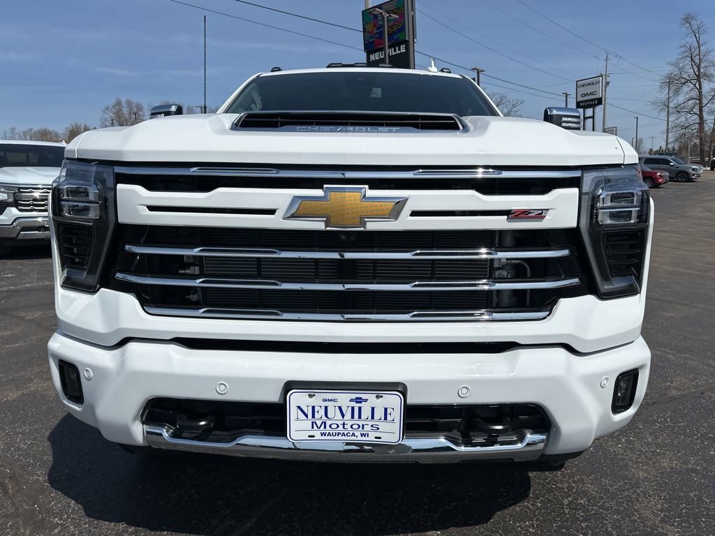 Used 2024 Chevrolet Silverado 2500 LTZ w/ LTZ Plus Package image 8