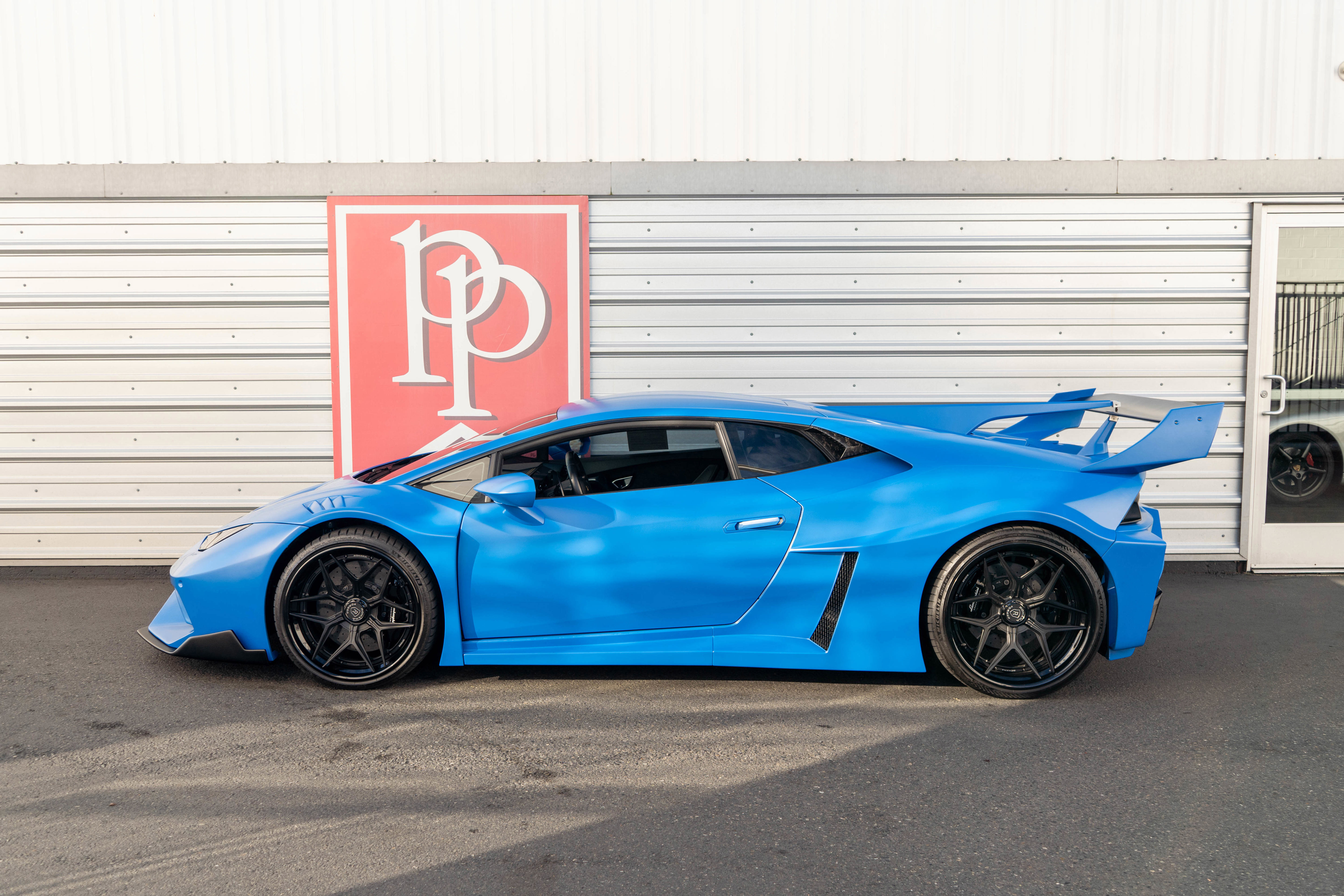 Used 2016 Lamborghini Huracan LP 580-2 RWD image 41