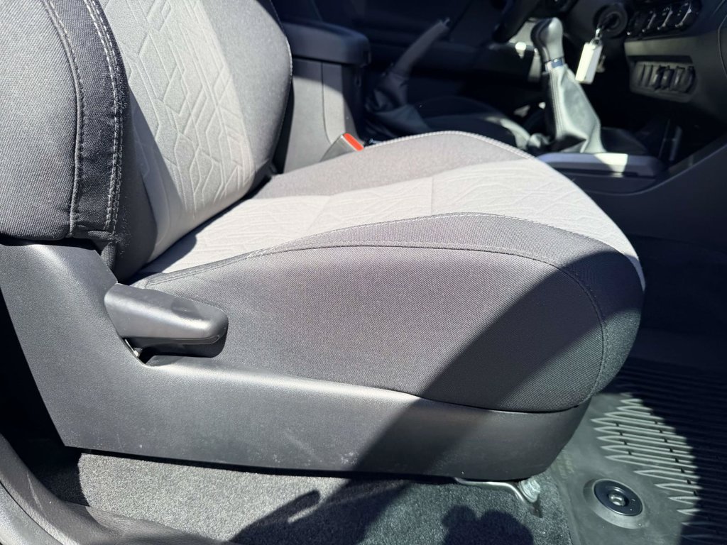 Certified 2022 Toyota Tacoma TRD Off-Road AWD/4WD image 12