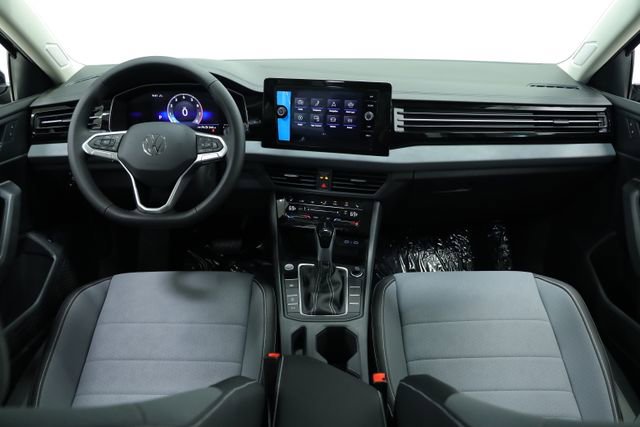 New 2025 Volkswagen Jetta SE image 11