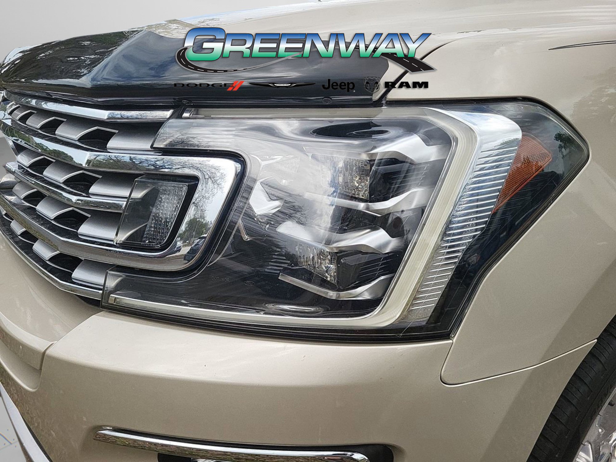 Used 2018 Ford Expedition Limited w/ Equipment Group 302A image 5