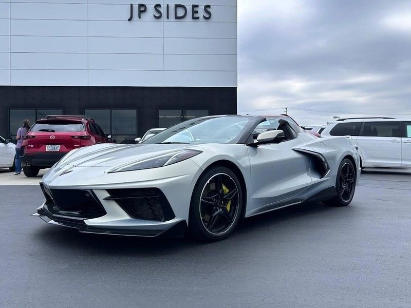 Used 2021 Chevrolet Corvette Stingray Premium Conv w/ Z51 Performance Package image 9