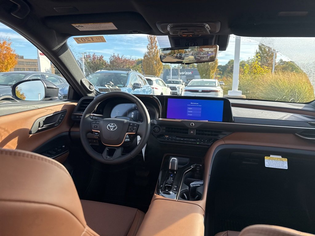 New 2025 Toyota Crown Signia image 11