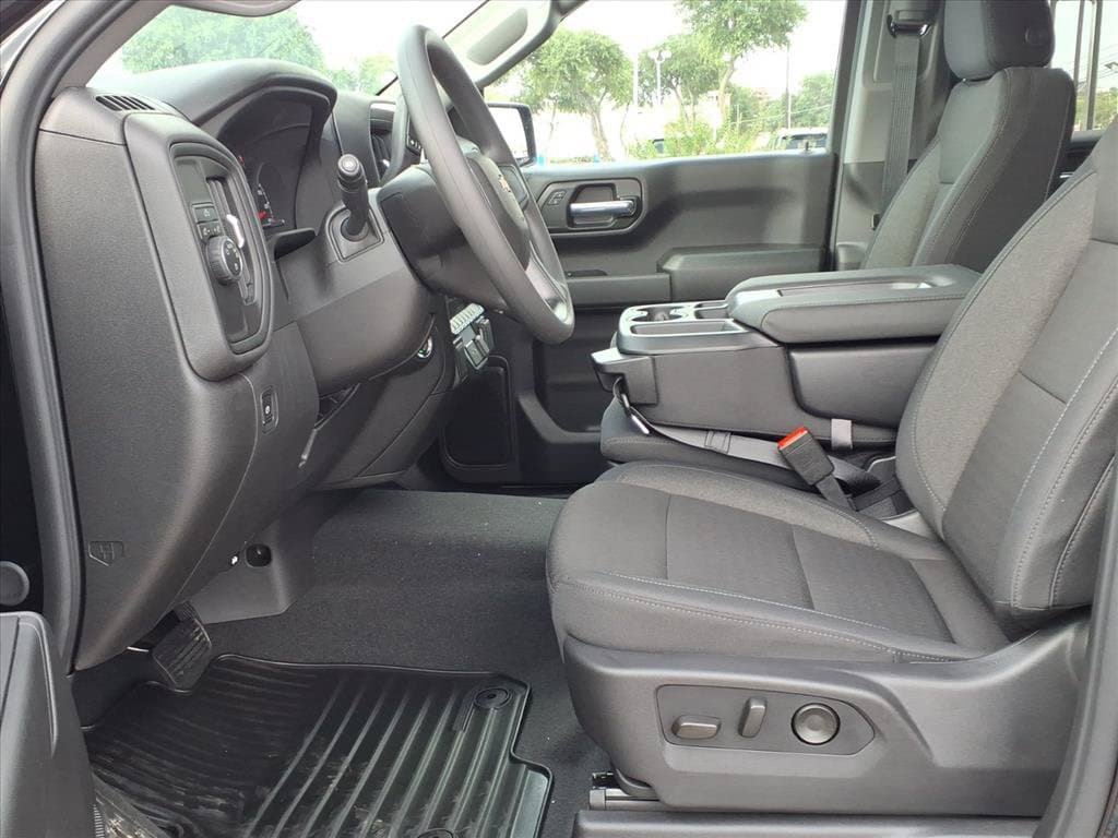 New 2026 Chevrolet Silverado 1500 Custom RWD image 16
