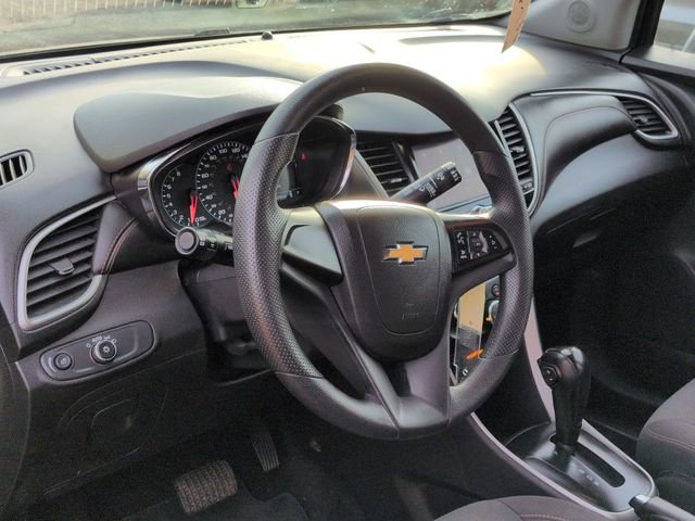 Used 2021 Chevrolet Trax LS image 12