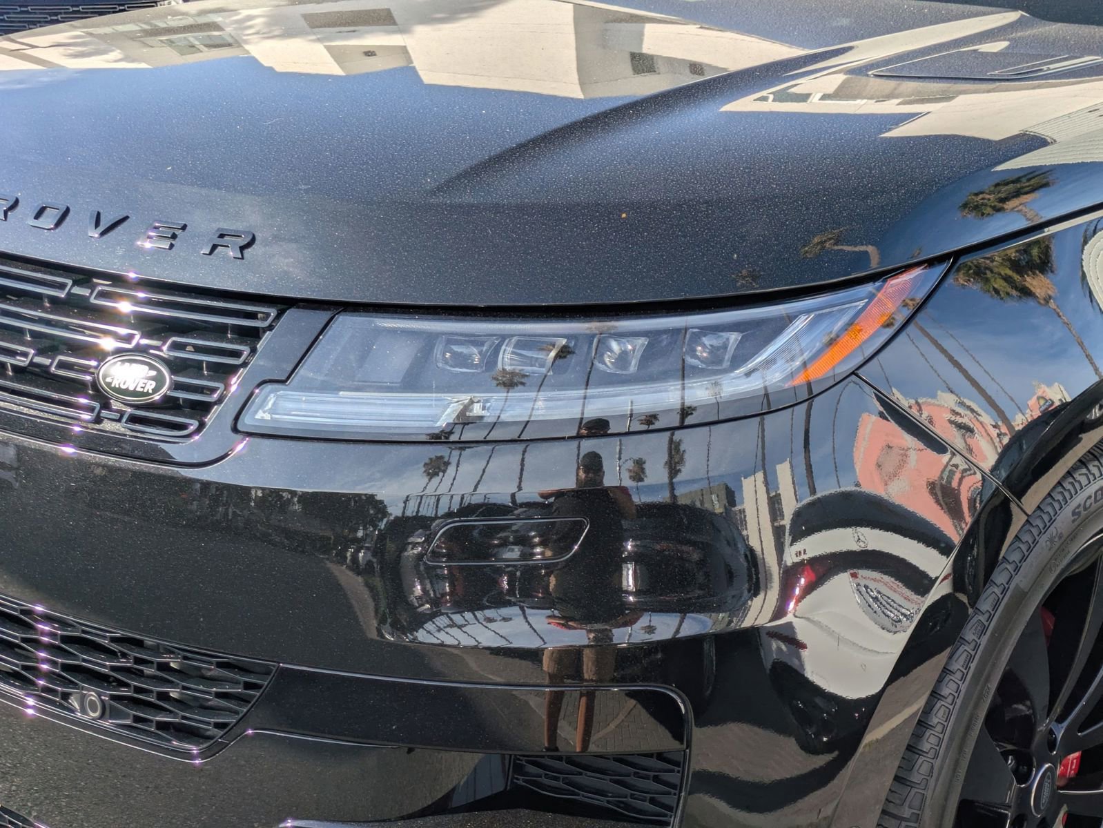 Used 2025 Land Rover Range Rover Sport Dynamic SE image 9