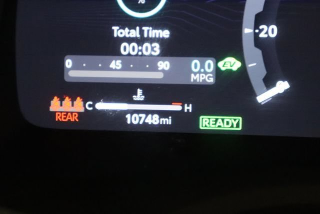 Used 2025 Toyota Camry XLE FWD image 42