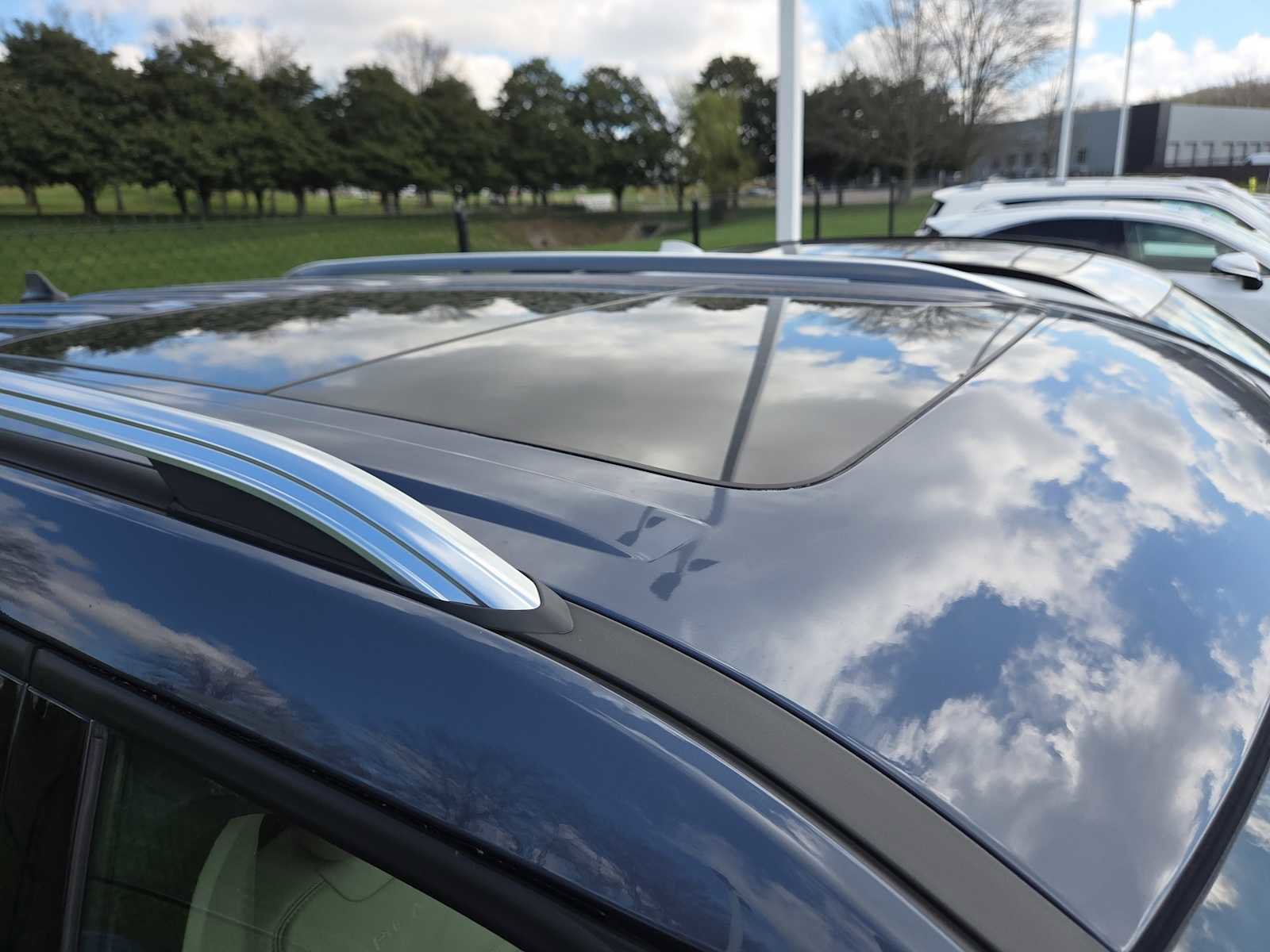 Used 2021 Ford Explorer Platinum w/ Equipment Group 601A image 3