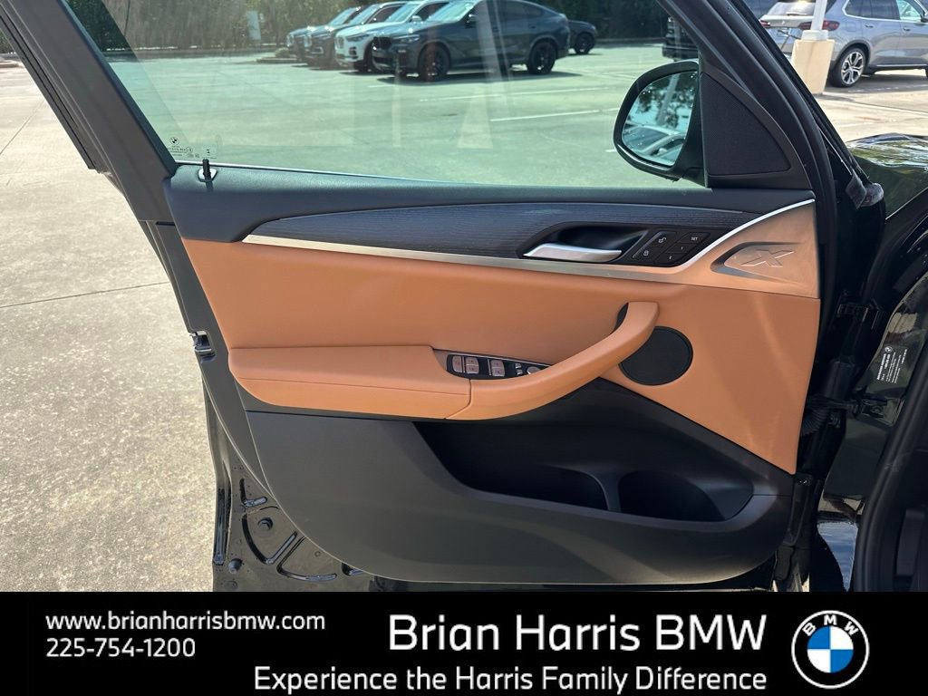 Used 2024 BMW X3 sDrive30i w/ Premium Package image 11