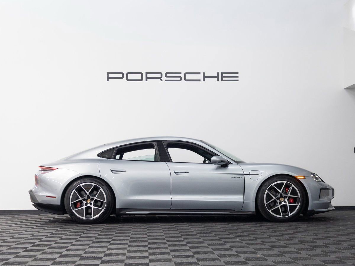 New 2025 Porsche Taycan 4S image 9